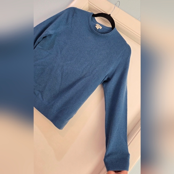 Women's L.L.Bean Blue Water Cashmere Crew Sweater, Size S Pet - Picture 8 of 13